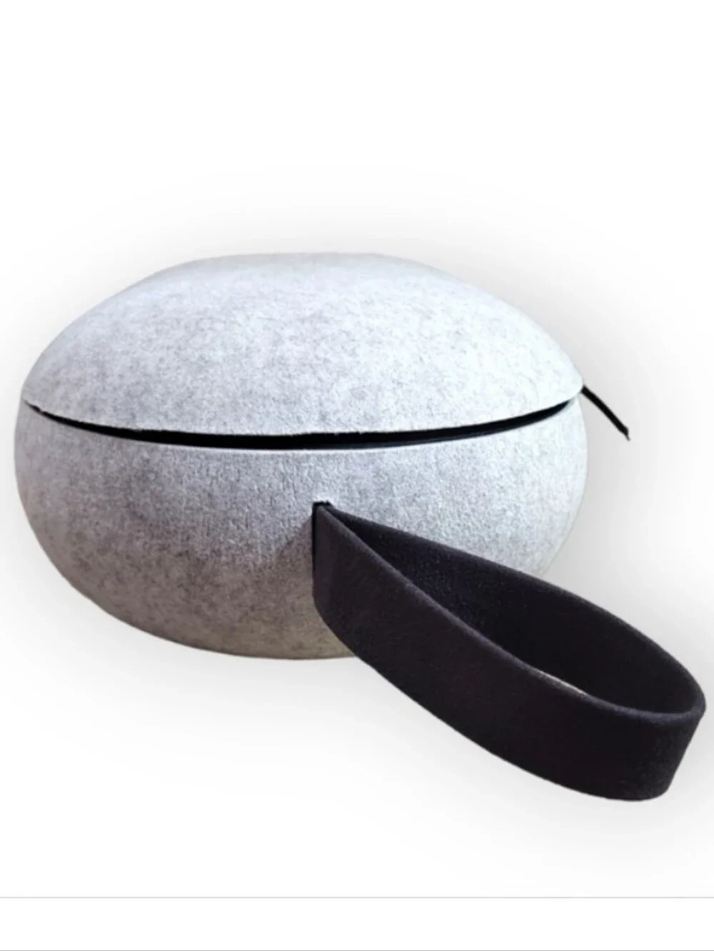 Oculus Quest 2 Case, Gray Felt, Unused